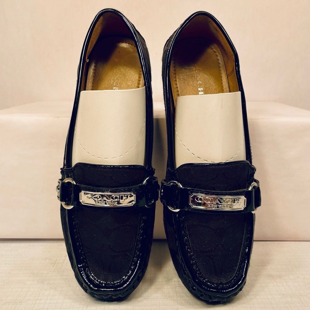 Coach Black Felisha Loafers with Silver Detailing Size 7.5 - Picture 2 of 5